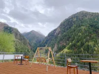 VALATOMS Hotel (Siguniang Mountain Scenic Area Branch 5)
