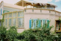 MUSE CAFE GUESTHOUSE