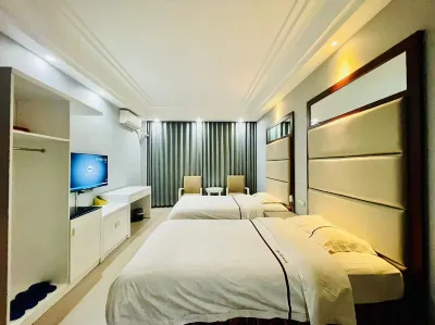 Jianshi Longxi Business Hotel