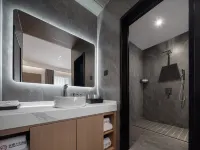 QIANNA HOTEL FINE (Luoyang Luoyi Ancient City Lijingmen Cross Street Branch) - balcony