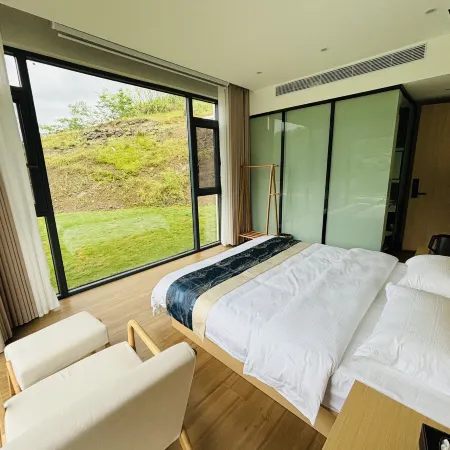 Xiandao Lake Hushan Xiaoju Homestay