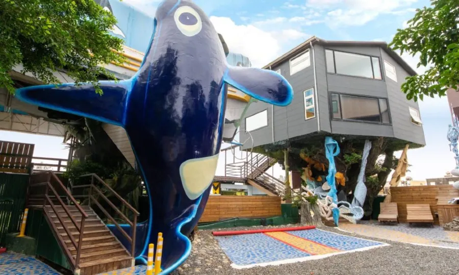 Peak Tree House