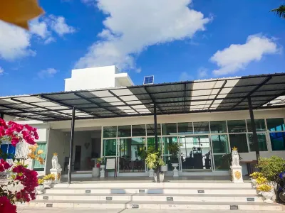 Sichon Residence Hotels near Wat Chedi