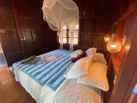 ภูทิพย์ธารารีสอร์ท โรงแรมในอำเภอ ขลุง