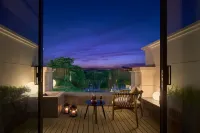 S · Terrace Hotel( North Sation)