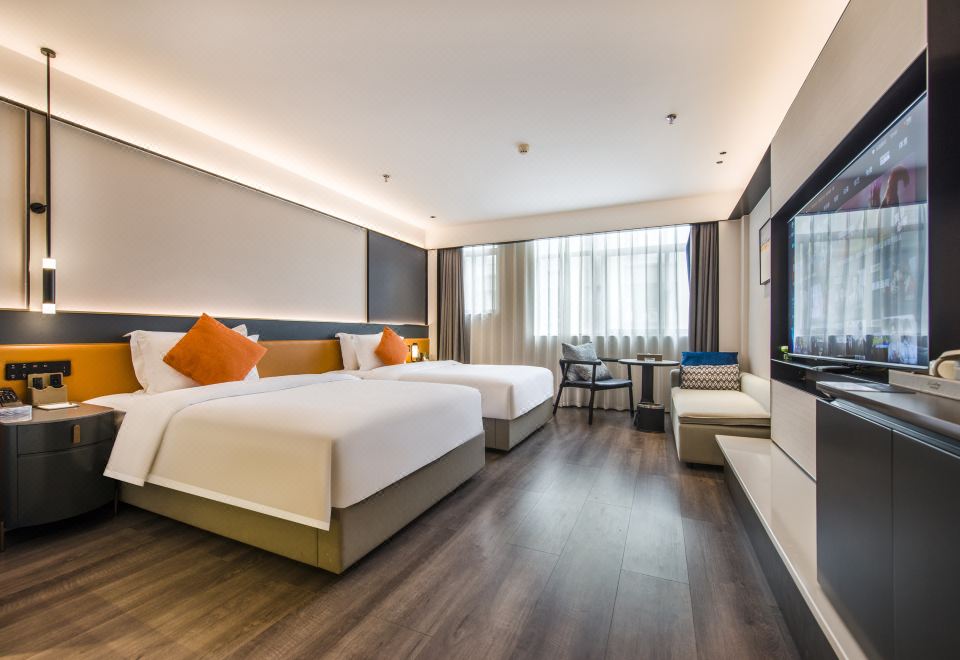 3. 메이 링 홀리데..