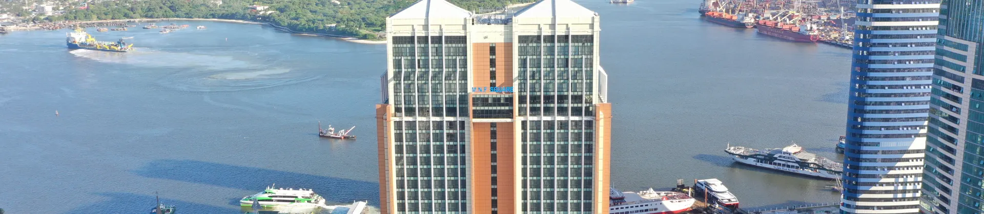 Khách sạn cao cấp