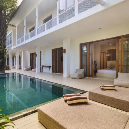 White Goose Boutique Hotel Отели рядом с достопримечательностью «Пляж Берава»