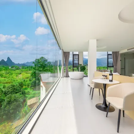 Yintianju Panoramic Light Luxury Hotel (Xingping Ancient Town)