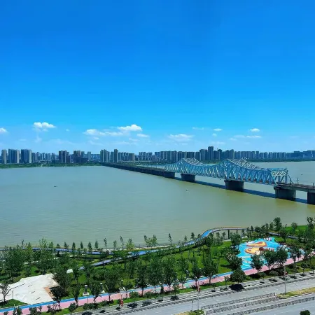Yibai International Hotel (Nanchang West Station National Sports Center Branch)