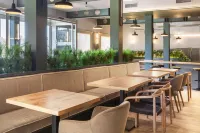 B&B HOTEL Valencia Aeropuerto - breakfast