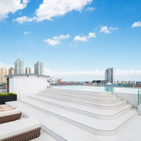 Beihai J Hotel (Beihai Silver Beach)