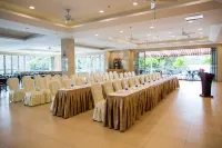 Palau Vacation Hotel Hotel di Koror