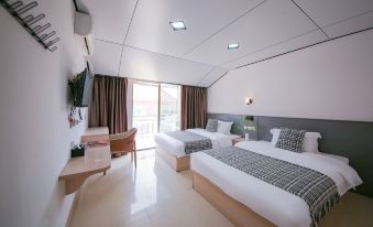 Weizhou Island Blue Bay Peninsula Hotel (Mazu Zumiao Branch)