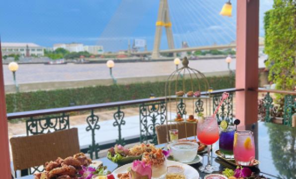 Hiranyakul House Riverside