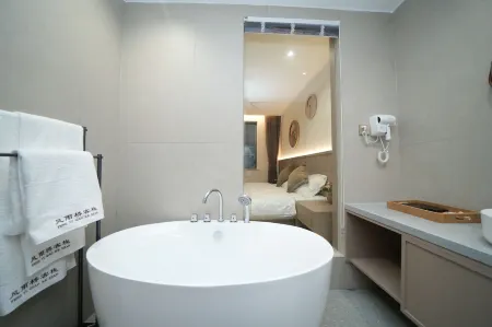 Bama Fengyuqiao Homestay (Impression Bama Mujishan Park)