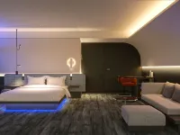 CapsuleTransit MAX - Terminal 2 Hotels near Royal Selangor