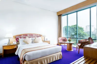 Hotel Lake Castle - Parkview Hotels in Khilgaon