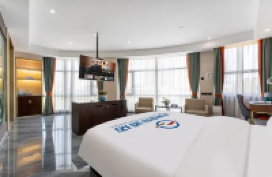 Junhu Xsmart Hotel （Yiwu International Trade City Store）