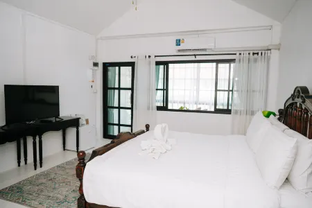 The Courtyard Chiangrai Отели рядом с достопримечательностью «Chiang Rai University»