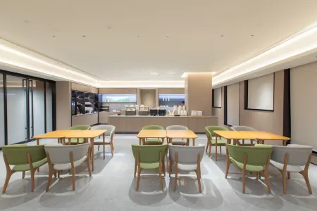 JI Hotel (Qianjiang Huochezhan)