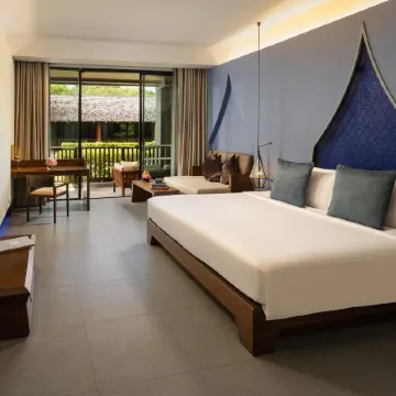 Avista Hideaway Phuket Patong - MGallery Отели рядом с достопримечательностью «Пляж Мерлин»