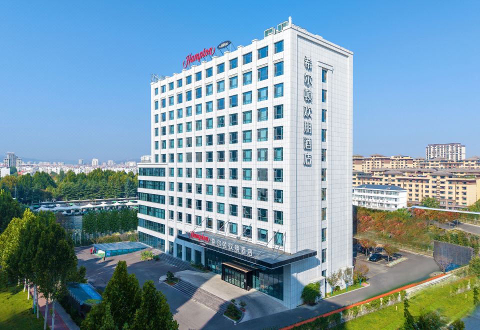 3. 햄튼 바이 힐튼..