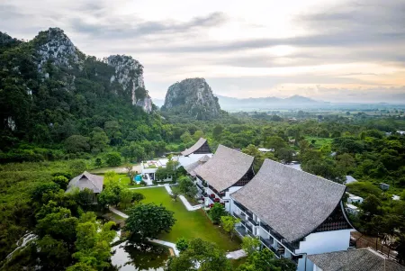 The Soul Resort Отели рядом с достопримечательностью «Wat Walukaram»