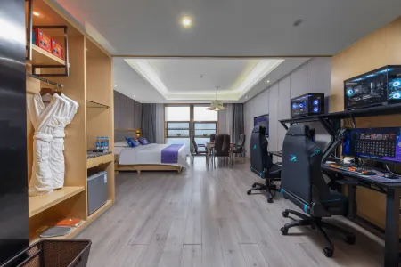 X Vision Esports Hotel (Changde Linli Railway Station Branch)