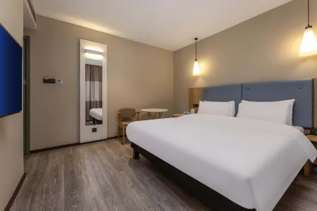 Homeinn · neo (Taicang Nanyang Plaza) Отели рядом с достопримечательностью «People's Park»