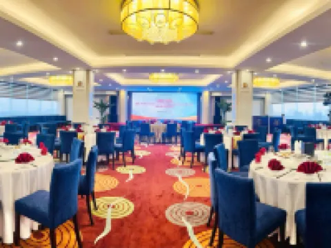 Khách Sạn Mường Thanh Grand Phương Đông Các khách sạn ở Thành phố Vinh