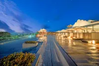 Yanguan Music Lead Vocal Resort Hotel - Pool