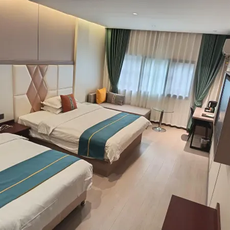 Binjiang Hotel (Hanjiang Shiquan Ancient City Scenic Area Store)