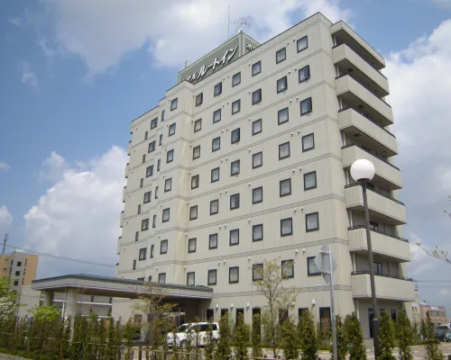 Hotel Route-Inn Fukui Owada فنادق في فوكوي