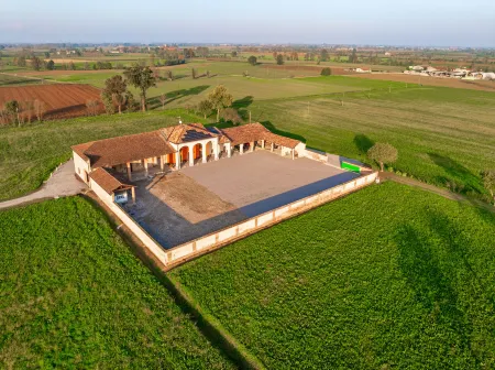 Agriturismo Cascina Tavolette Отели в г. Piadena Drizzona