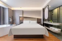 V8 plus Huanlin Hotel (Wanning High-speed Railway Station Branch) - balkon