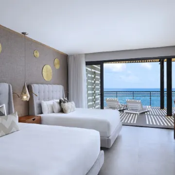 The Fives Oceanfront Puerto Morelos