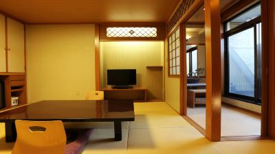 信楽焼陶器露天風呂付和室８畳 有馬温泉　有馬ロイヤルホテルの写真