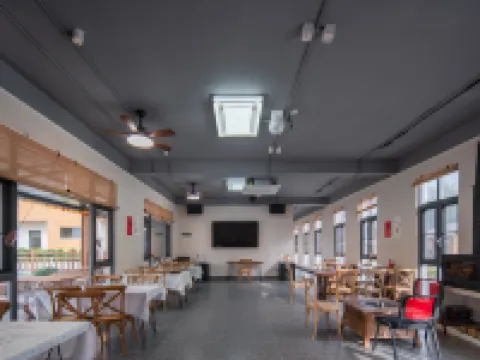 Shanguli Valley Private Hot Spring Resort Courtyard Hotels in Lechang