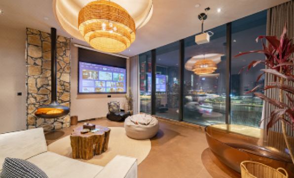 Chongqing Puyi ·RiverView Designer Holiday Homestay (Changjiahui Danzili Laojie Branch)