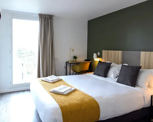 Hôtel Lodge in Paris 13 Hotels near الحي الرابع عشر - مونتبارناس - بورت دورليانز