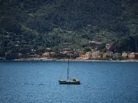 Ventegà Sea View Apartment Hotels in Vernazza