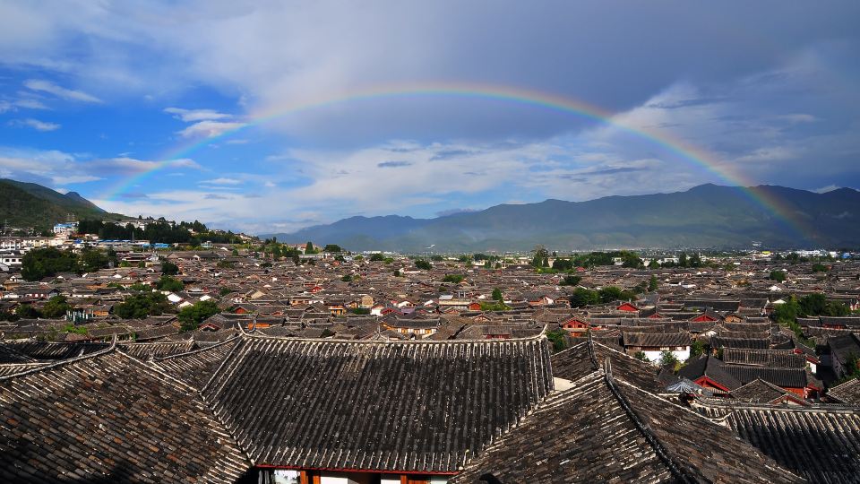 Luming Xiaozhu Inn