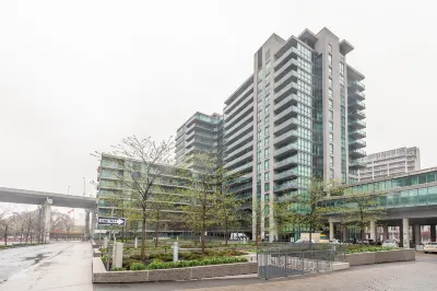 Fort York Suites Toronto Hôtels à : East York-The Beach