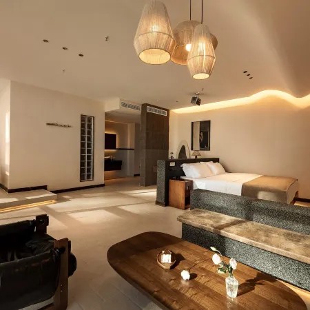Yinxi Boutique Stay (Kaili Guomao Shopping Center)