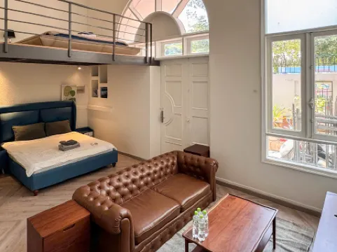 Zeus Living - Cozy apartment in Villa An Phu Отели рядом с достопримечательностью «Phap Viện Minh Dang Quang»