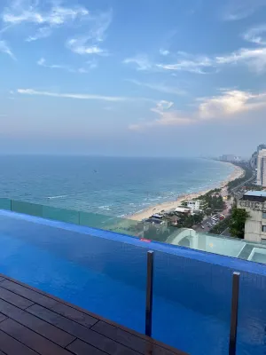 Aparthotel in A La Carte - 2 bedrooms, balcony, beachfront, rooftop pool, central