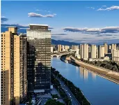 Atour Hotel (Tianshui South High-speed Railway Station Shengda Plaza) Các khách sạn gần Longyuan Park