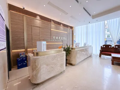 Pearl Spring Hotel فنادق في شى تشىُان