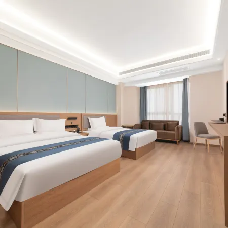 Elong R.YUN Hotel (Huayin Huashan Scenic Area Visitor Center Huashan North Station)